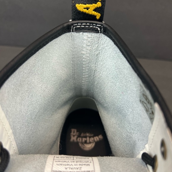 Dr. Martens Zavala Boot Women’s US Size 8 Euro 39 White Leather Combat AW004 - Picture 6 of 11